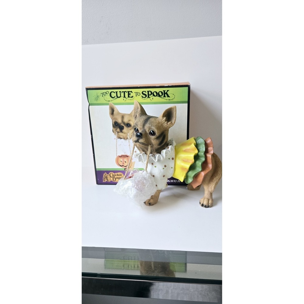 Cracker Barrel too cute to spook‎ dog statue Chihuahua Halloween